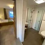 Und Leeb Gæstehus 3*