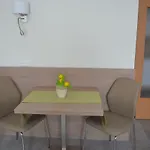 Und Leeb Gæstehus 3*