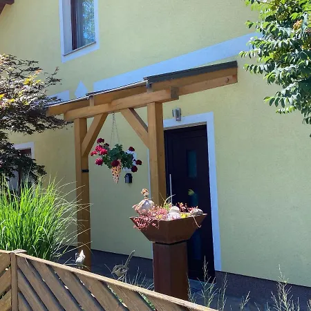 Und Leeb Guest house *