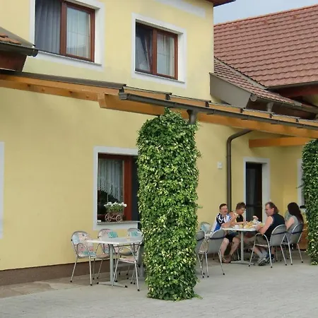 Und Leeb Guest house 3*