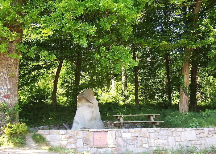 Und Leeb Πανσιόν