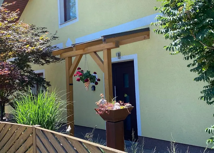 Und Leeb Πανσιόν 3*