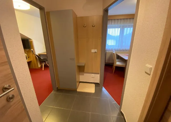 Und Leeb 3* Persenbeug