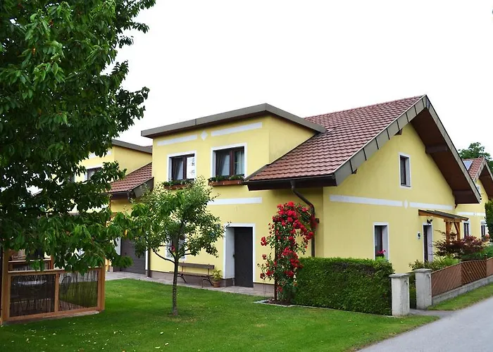 Und Leeb Πανσιόν