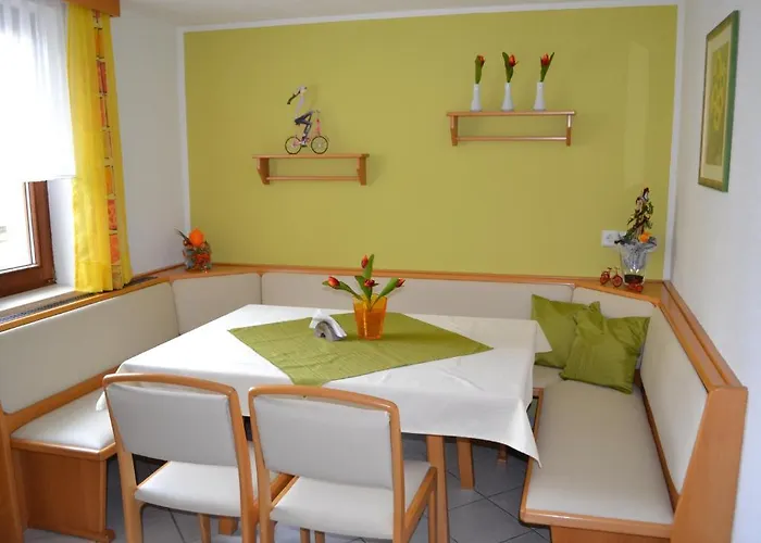 Und Leeb Πανσιόν Persenbeug