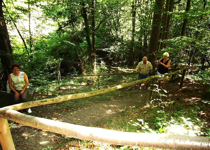 Πανσιόν Und Leeb